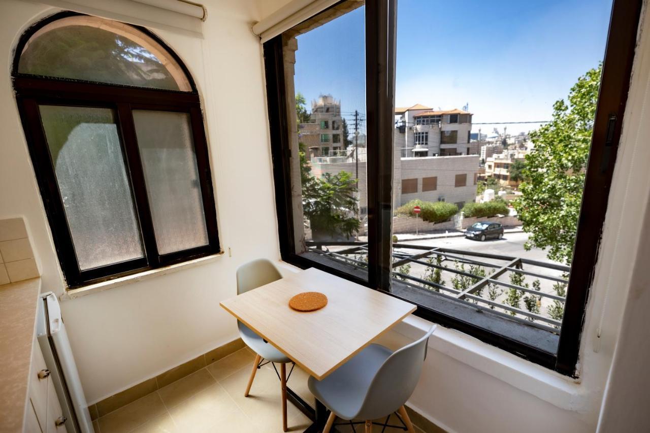 Julia'S Hotel Suites Amman Zewnętrze zdjęcie